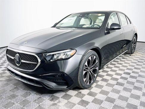 New 2026 Mercedes-Benz E 350 4MATIC Sedan image 2
