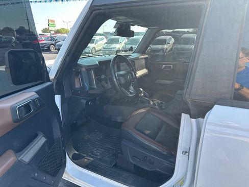 Used 2023 Ford Bronco Outer Banks AWD/4WD image 5