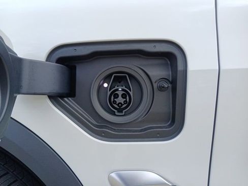 New 2026 BMW X5 xDrive50e AWD/4WD image 6