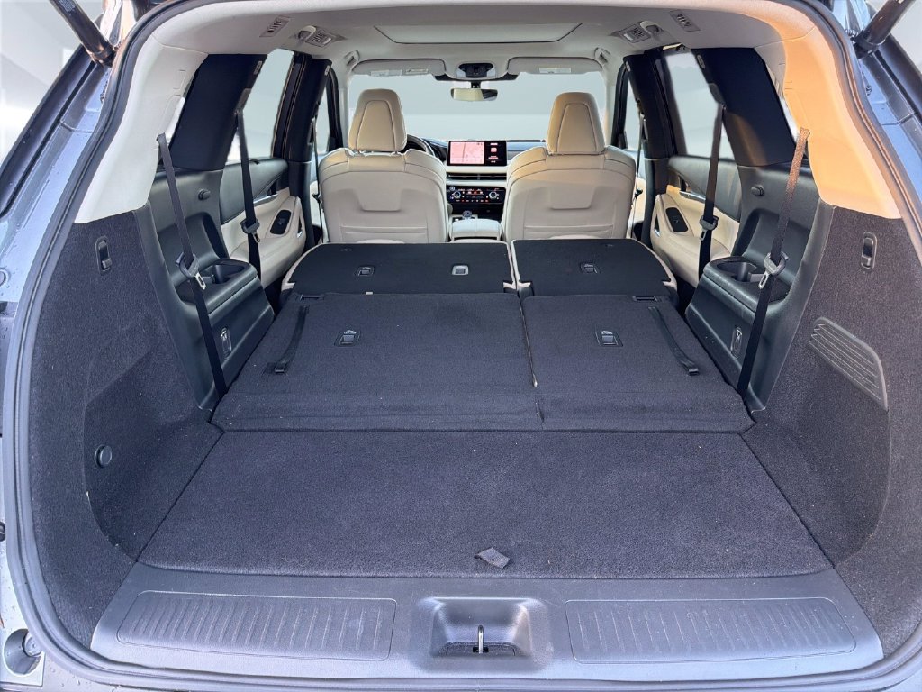 Used 2024 INFINITI QX60 Luxe w/ Performance Audio Package FWD image 35