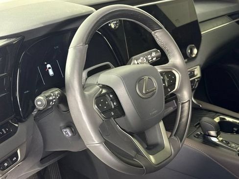 Used 2025 Lexus RX 350 w/ Convenience Package AWD/4WD image 19