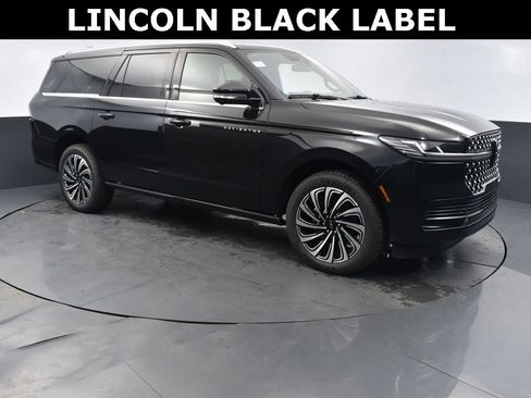 New 2025 Lincoln Navigator L Black Label image 3