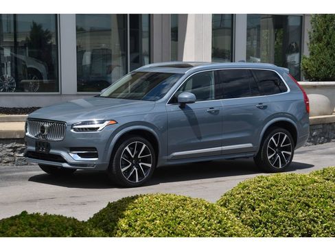 Used 2023 Volvo XC90 B5 Plus w/ Protection Package Premier AWD/4WD image 8
