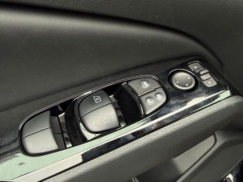 New 2025 Nissan Altima 2.5 SR w/ SR Premium Package image 21