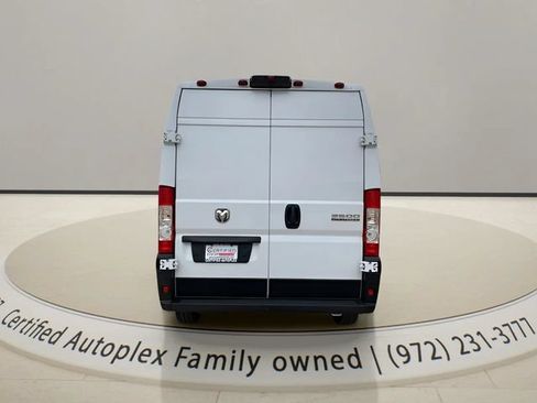 Used 2025 RAM ProMaster 2500 w/ Convenience Group FWD image 4