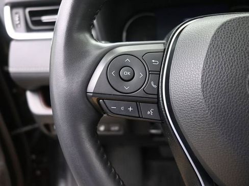 Used 2020 Toyota RAV4 Limited image 32