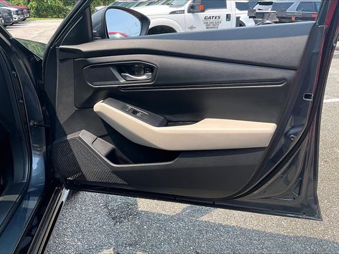 Used 2025 Honda Accord EX-L image 23