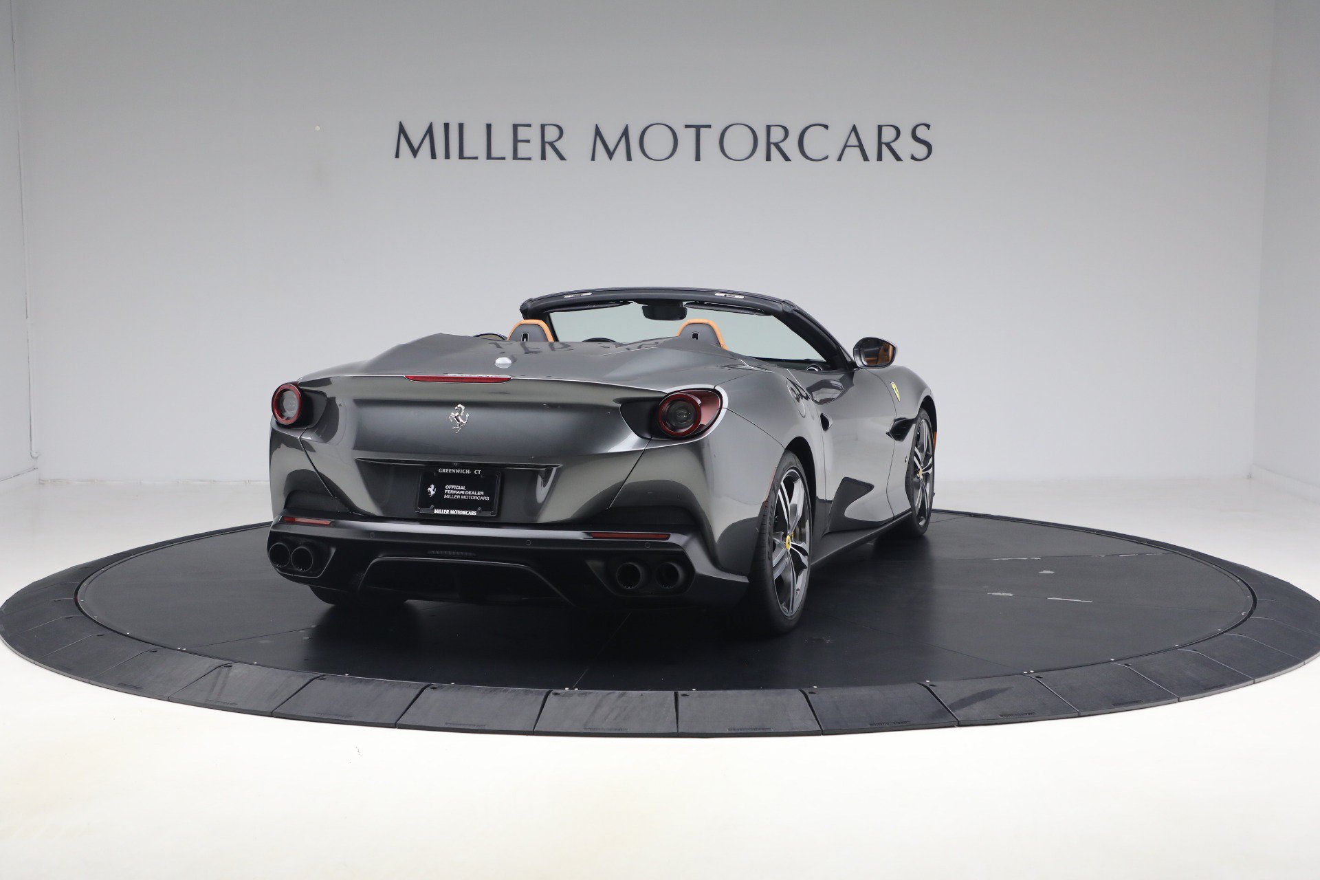 Certified 2019 Ferrari Portofino RWD image 8