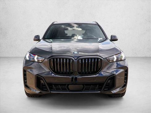 New 2026 BMW X5 xDrive50e AWD/4WD image 2