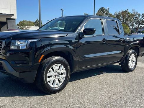 Used 2023 Nissan Frontier SV image 13