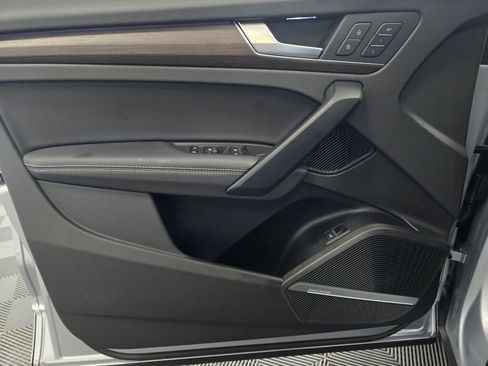 Certified 2025 Audi Q5 2.0T Premium Plus image 36
