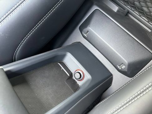 Used 2020 Lamborghini Huracan EVO RWD image 23
