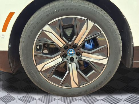 Certified 2023 BMW iX xDrive50 w/ Premium Package image 12