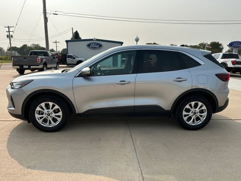 Used 2023 Ford Escape Active w/ Tech Pack #2 image 3