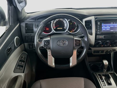 Used 2015 Toyota Tacoma PreRunner w/ SR5 Package RWD image 17