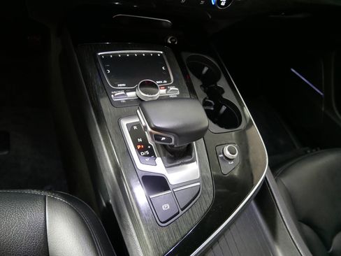 Used 2019 Audi Q7 3.0T Premium Plus AWD/4WD image 24