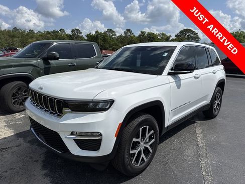 Used 2025 Jeep Grand Cherokee Limited w/ Trailer Tow Package image 2