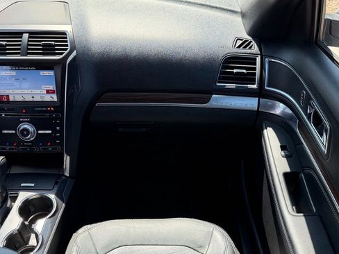 Used 2017 Ford Explorer Limited AWD/4WD image 11