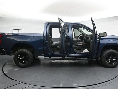Used 2021 Chevrolet Silverado 1500 LT Trail Boss w/ Convenience Package II AWD/4WD image 37