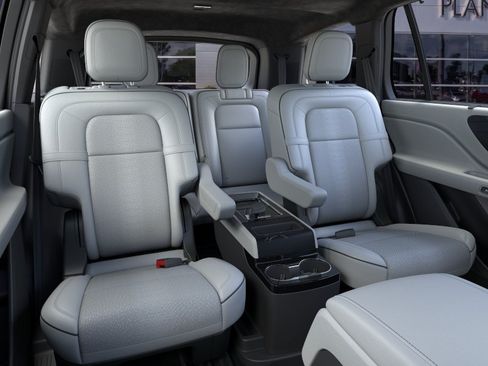 New 2026 Lincoln Aviator Black Label w/ Black Label Special Edition AWD/4WD image 11