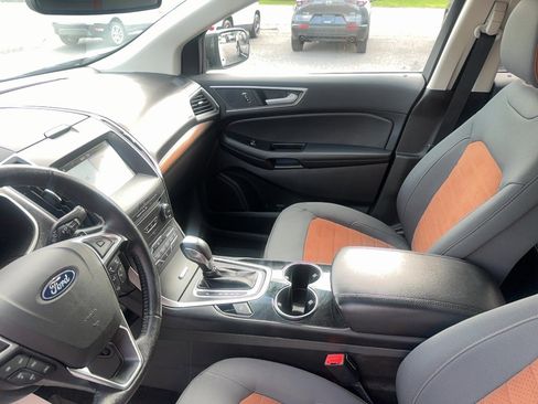 Used 2018 Ford Edge SEL w/ Equipment Group 201A AWD/4WD image 17