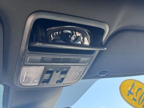 Used 2024 Honda Odyssey Sport image 31