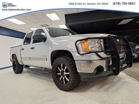Used 2011 GMC Sierra 1500 SLE w/ Power Tech Package AWD/4WD image 3