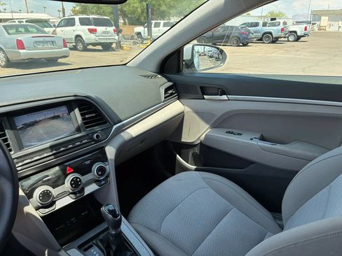 Used 2019 Hyundai Elantra SEL FWD image 22
