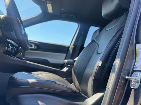 Used 2023 Jeep Compass Limited AWD/4WD image 18