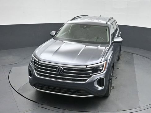 Used 2024 Volkswagen Atlas SE AWD/4WD image 38