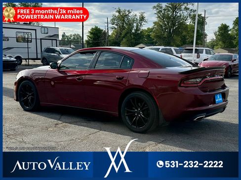 Used 2020 Dodge Charger SXT w/ Blacktop Package RWD image 3