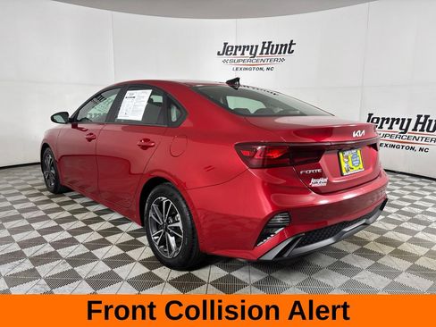 Used 2024 Kia Forte LXS FWD image 9