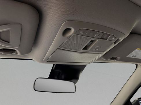 Used 2018 Nissan Rogue Sport SL w/ SL Premium Package image 28