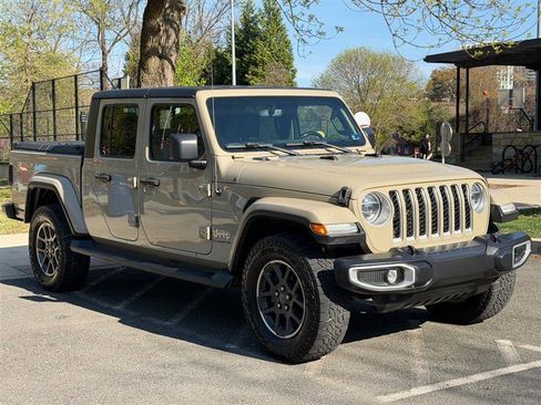 Used 2022 Jeep Gladiator Overland w/ Popular Equipment Package AWD/4WD image 4