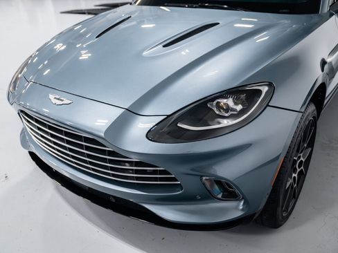 Used 2021 Aston Martin DBX AWD/4WD image 34