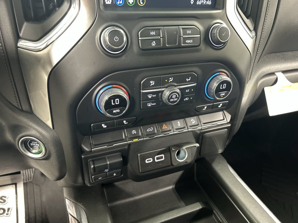 Used 2022 Chevrolet Silverado 1500 RST AWD/4WD image 16