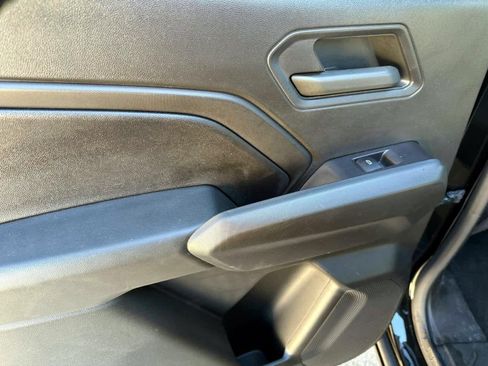 Used 2023 Chevrolet Colorado Trail Boss image 13