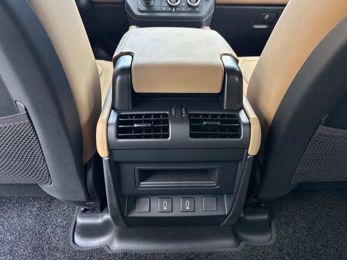 New 2026 Land Rover Defender 110 X-Dynamic SE AWD/4WD image 16