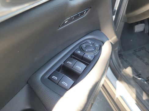 Certified 2025 Cadillac XT6 Premium Luxury FWD image 26