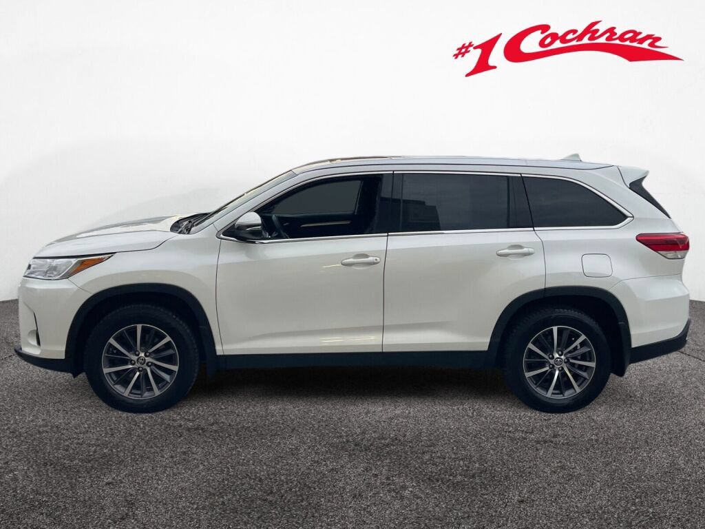 Used 2019 Toyota Highlander XLE AWD/4WD image 26
