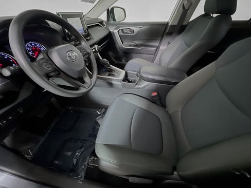 Used 2022 Toyota RAV4 LE image 15