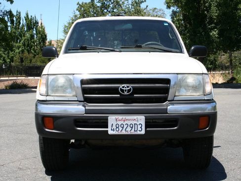 Used 1998 Toyota Tacoma 4x4 Xtracab image 3