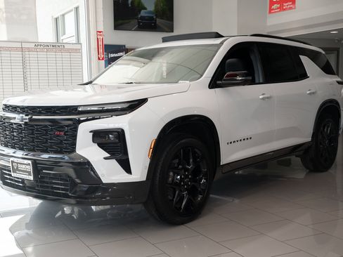 New 2026 Chevrolet Traverse RS image 4