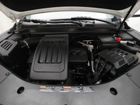 Used 2017 Chevrolet Equinox LT w/ Convenience Package FWD image 3