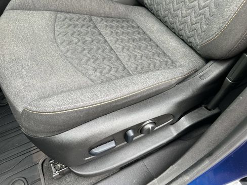 Used 2022 Chevrolet Equinox LT AWD/4WD image 24