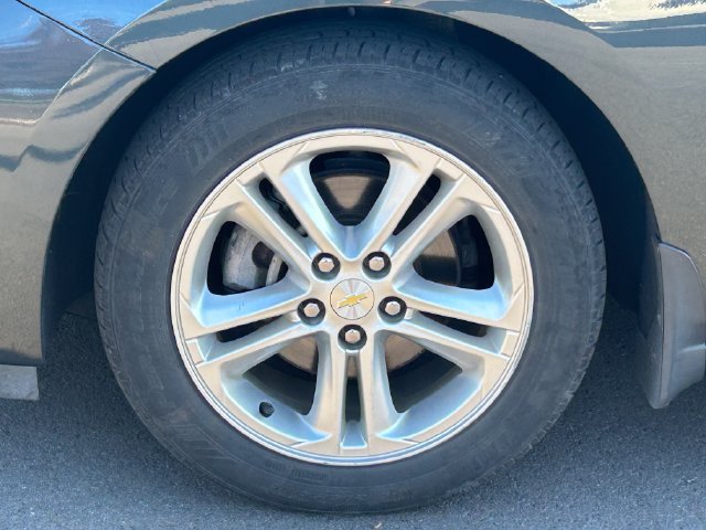 Used 2017 Chevrolet Cruze LT FWD image 11