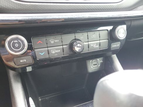 Used 2022 Jeep Compass Altitude image 21