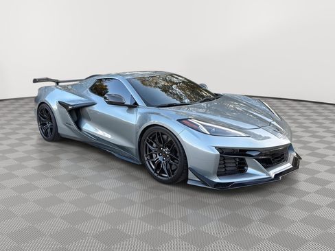 Used 2023 Chevrolet Corvette Z06 image 7