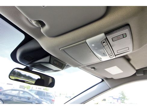 Used 2024 Nissan Rogue SV FWD image 23