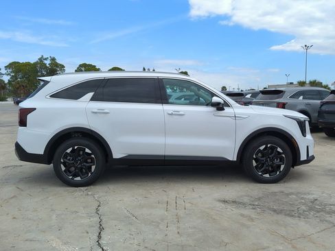 New 2026 Kia Sorento S FWD image 9